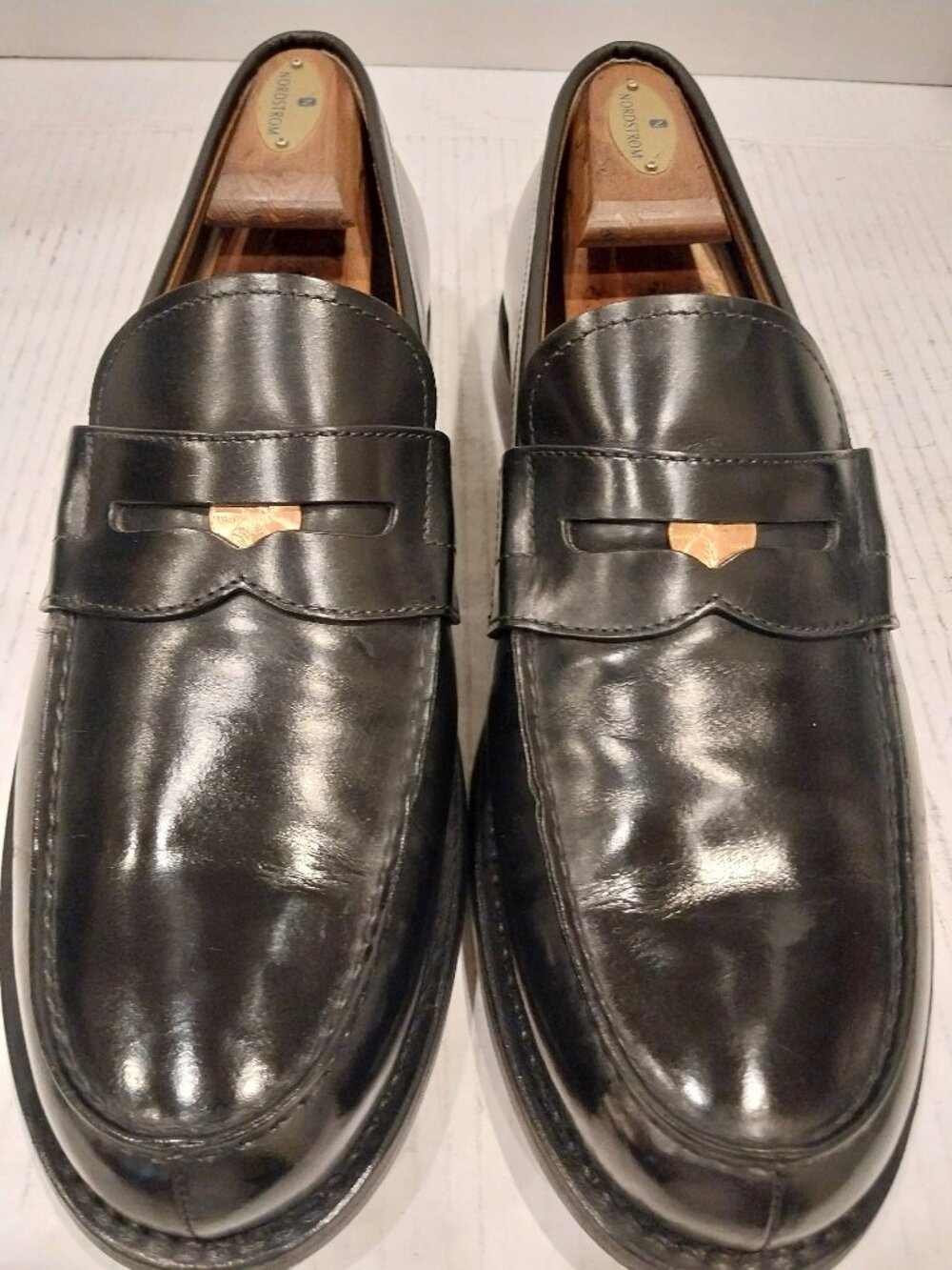 CHURCH'S men's (SAVE $1000) size 10.5 D classic black penny loafer.